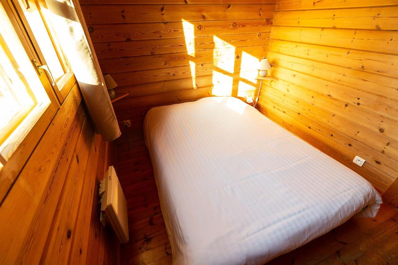 Les Chalets De Grazimis Condom Exterior photo